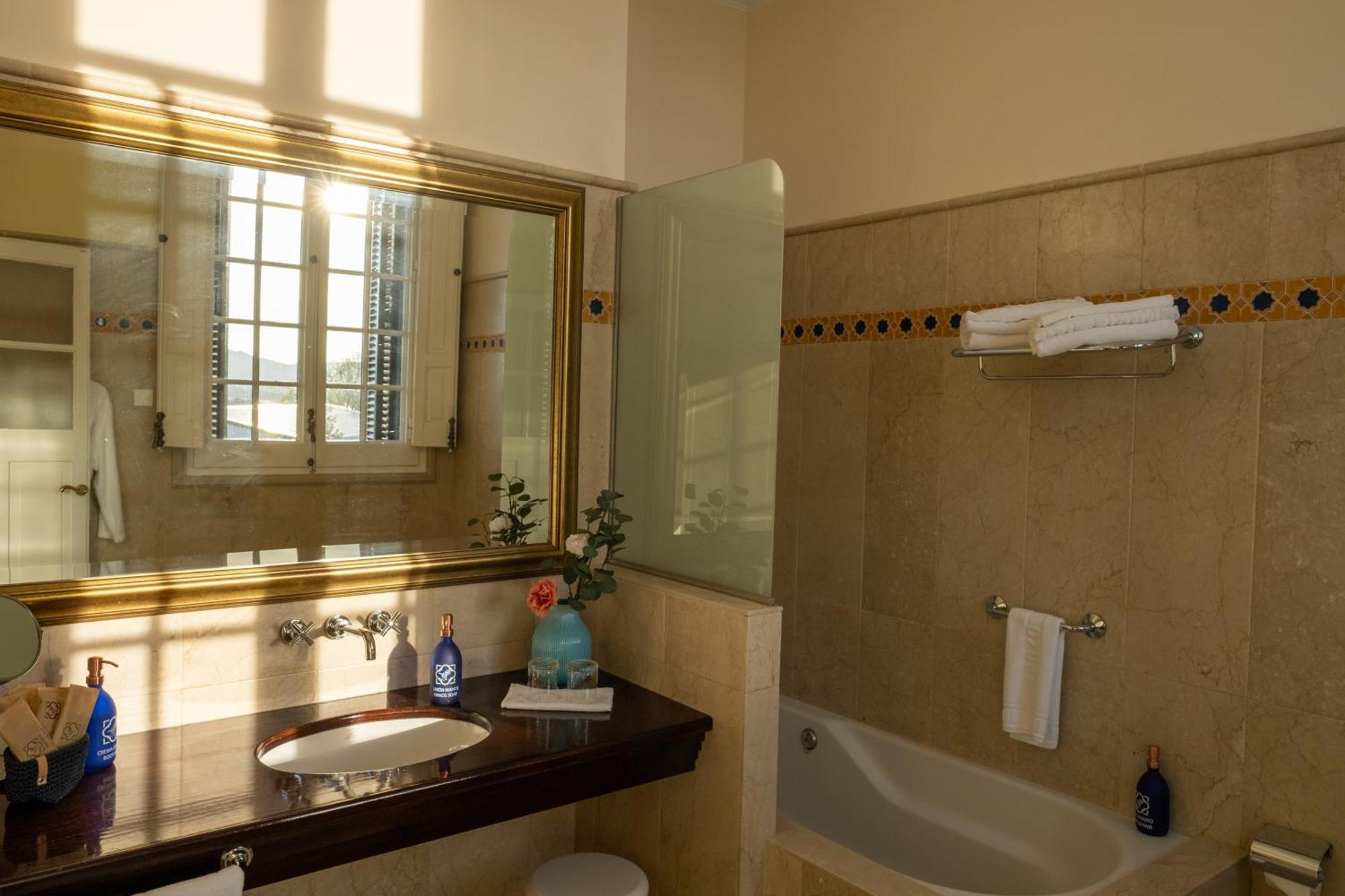 Hotel Pazo Libunca Narón المظهر الخارجي الصورة